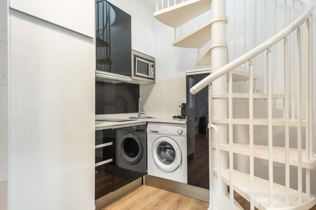 Inviting Duplex In Front Of Picasso Museum By Rems Appartement Málaga Buitenkant foto