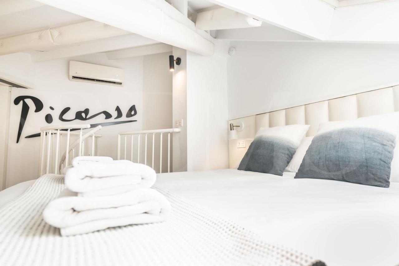 Inviting Duplex In Front Of Picasso Museum By Rems Appartement Málaga Buitenkant foto